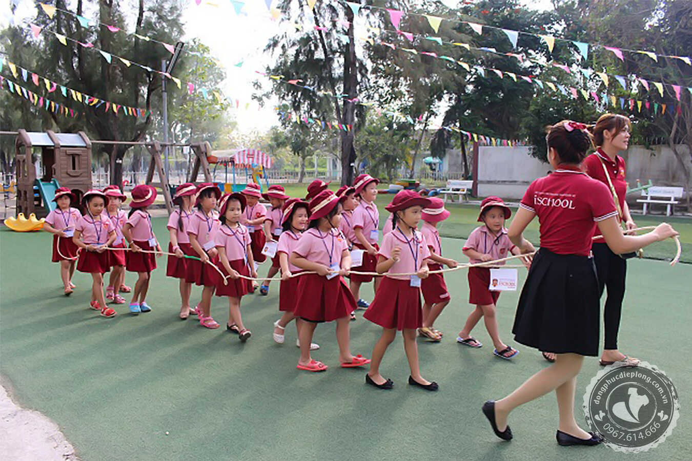 Đồng phục giáo viên mầm non Ischool
