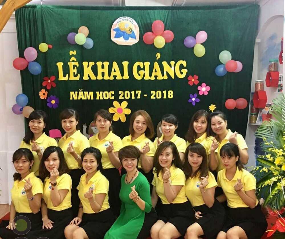 Đồng phục giáo viên mầm non