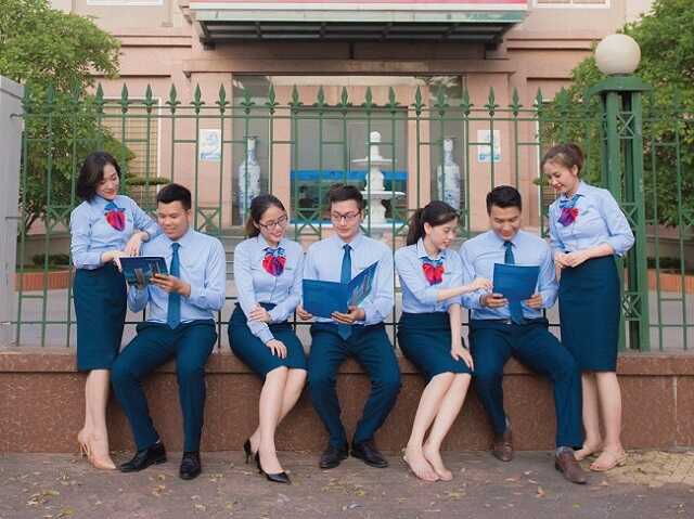 Lựa chọn gam màu chủ đạo cho áo đồng phục