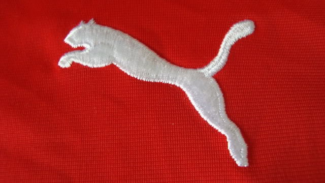 Mẫu thêu đồng phục với logo đẹp