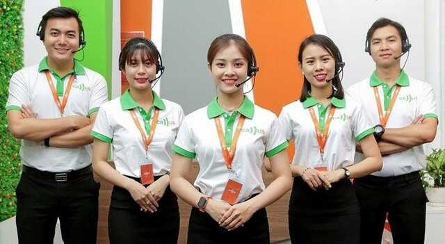 Phối màu trên áo đồng phục cổ trụ
