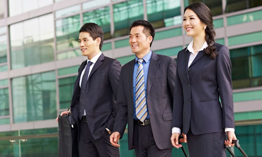 Tìm hiểu những quy định trang phục công sở đang được quan tâm hiện nay