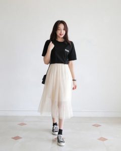 Nên lựa chọn các mẫu chân váy xòe