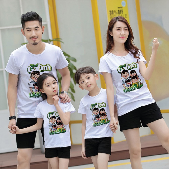 May áo gia đình cổ tròn là kiểu áo được nhiều người yêu thích