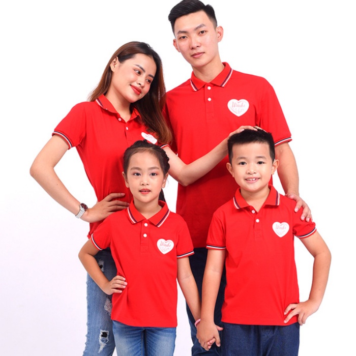 May áo gia đình có cổ trụ thoải mái và dễ phối đồ