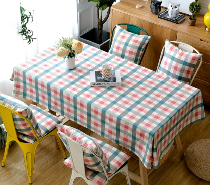 Vải caro chéo trong nội thất là phong cách mà nhiều bạn trẻ lựa chọn