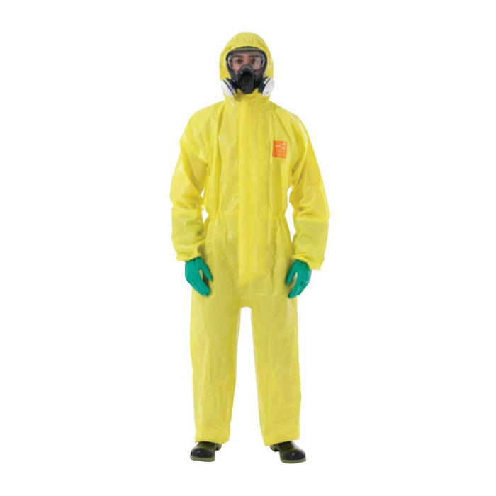Quần áo bảo hộ chống hóa chất giúp tránh khỏi các tác nhân độc hại