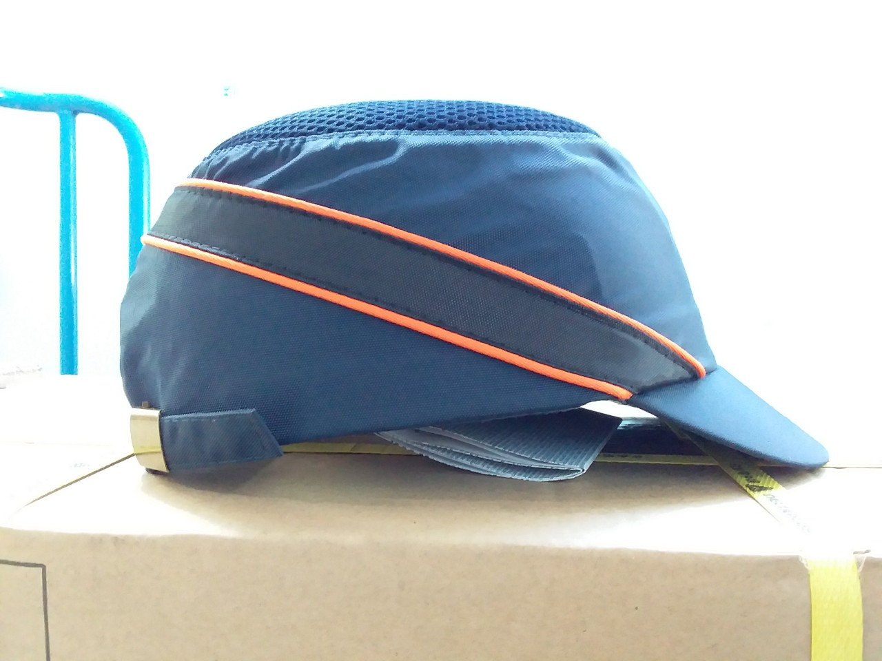 Nón lưỡi trai cho nhân viên sửa chữa bảo trì